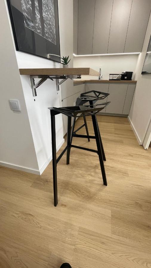 4 Bed 2 * Warsaw