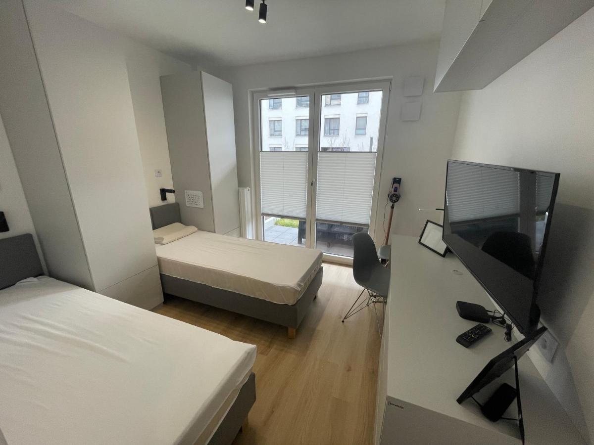 4 Bed 2 Apartment Warsaw