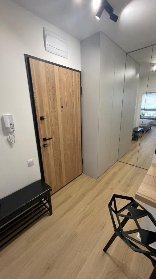 4 Bed 2 Apartment